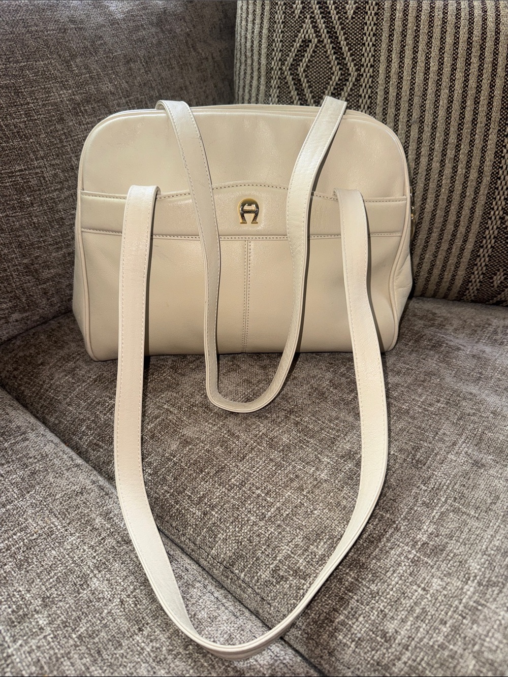 Etienne Aigner Cream Leather Shoulder Bag with Gold Accent